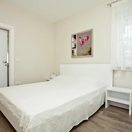 Apartments With A Parking Space Rovinj - 3393 Exterior photo